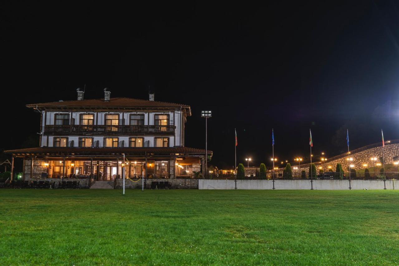 Mentor Resort Gaytaninovo Exteriör bild